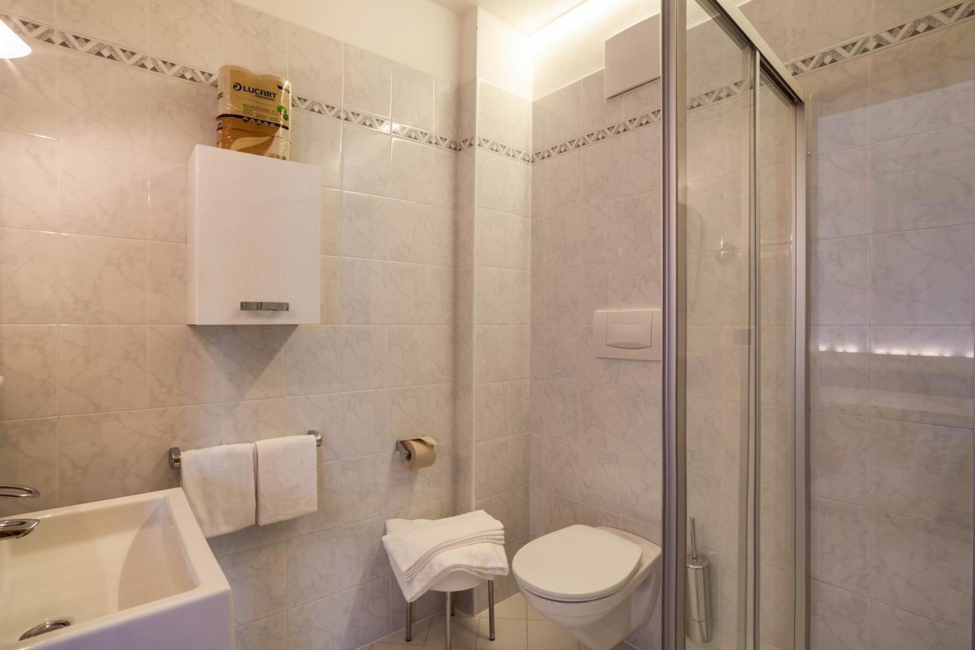 Hotel-Garni Appartement Gartenheim Скена Экстерьер фото